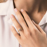 Lade das Bild in die Galerie hoch, Anello Solitario Cloe - Varengo Gioielli